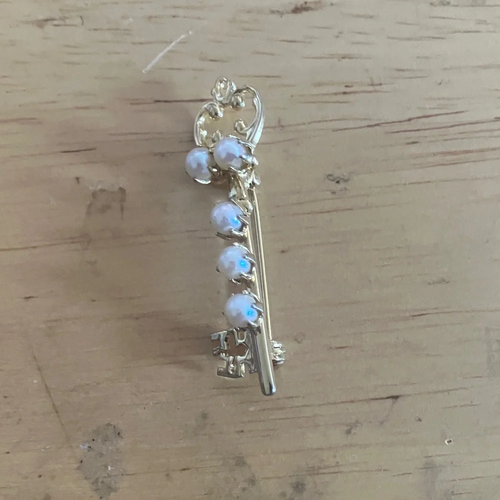 Gold and Pearl key look brooch